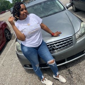 Meet your Posher, Madison